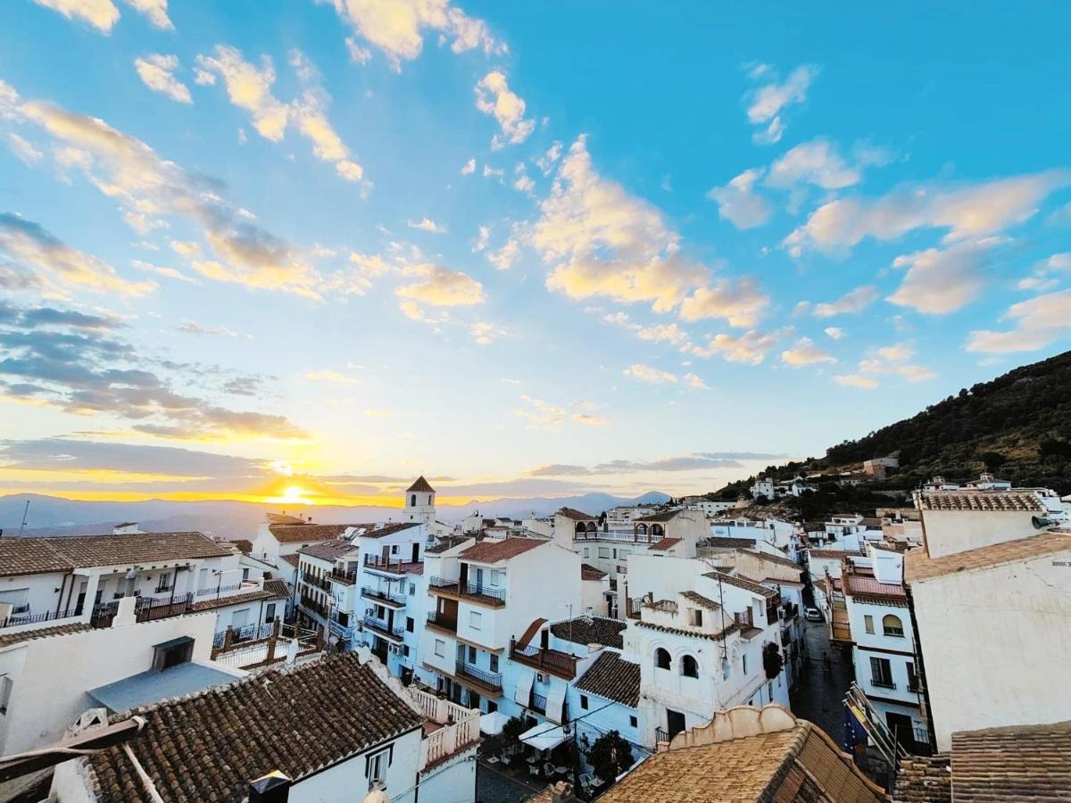 Modern, Bright And Comfortable Apartment With Shared Roof Terrace Canillas de Aceituno ภายนอก รูปภาพ